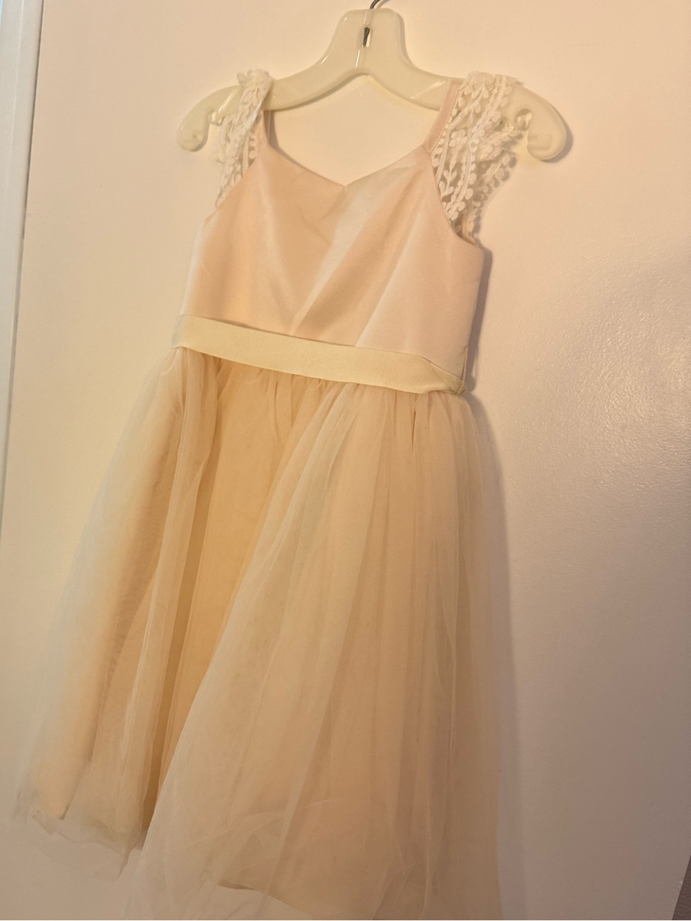 David’s Bridal Girls Cream Lace-Trim Tulle Party Dress